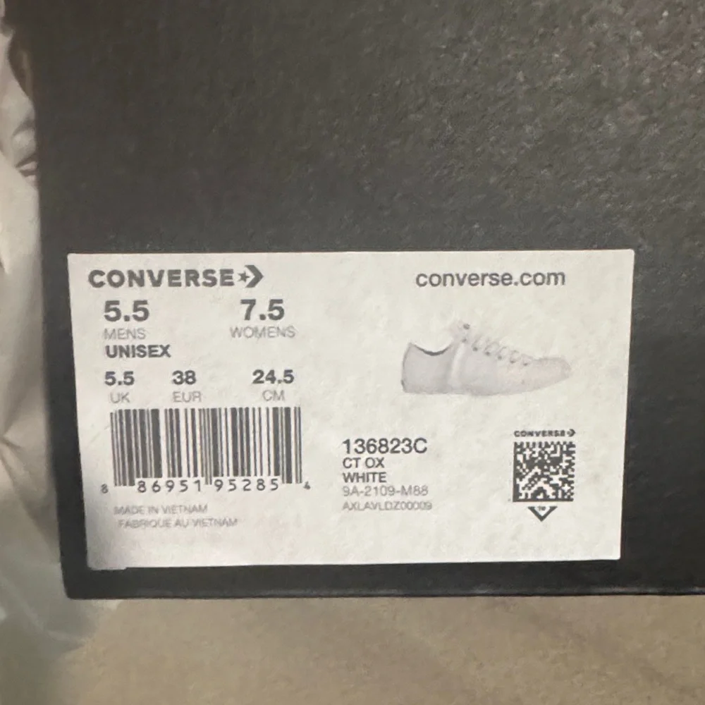Converse White Low-Top Sneakers - Picture 2 of 5
